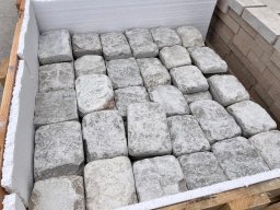 Antique Grey Barr Cobbles